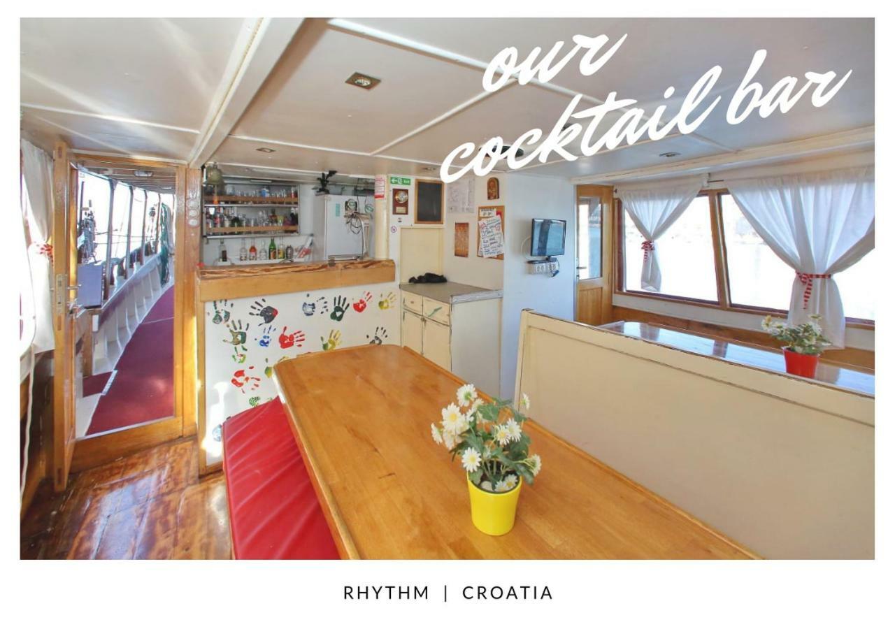 Отель Rhythm Floating Accom - Сплит Экстерьер фото